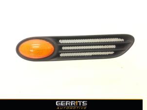 Gebruikte Knipperlicht Scherm links-voor BMW Mini One/Cooper (R50) 1.6 16V One Prijs € 19,99 Margeregeling aangeboden door Gerrits Automotive BV