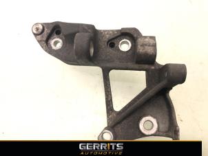 Gebruikte Dynamosteun boven Ford Transit Connect (PJ2) 1.5 TDCi ECOnetic Prijs € 36,29 Inclusief btw aangeboden door Gerrits Automotive BV