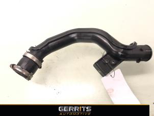 Gebruikte Intercooler Buis Ford Transit Connect (PJ2) 1.5 TDCi ECOnetic Prijs € 30,24 Inclusief btw aangeboden door Gerrits Automotive BV