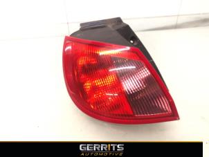 Gebruikte Achterlicht links Mitsubishi Colt (Z2/Z3) 1.3 16V Prijs € 24,99 Margeregeling aangeboden door Gerrits Automotive BV
