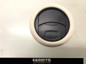 Gebruikte Luchtrooster Dashboard Ford Ka II 1.2 Prijs € 19,99 Margeregeling aangeboden door Gerrits Automotive BV