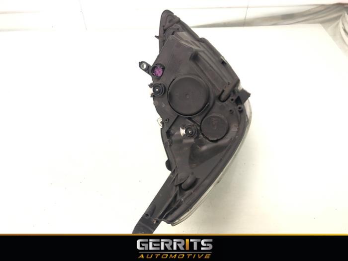 Koplamp links van een Ford Ka II 1.2 2015