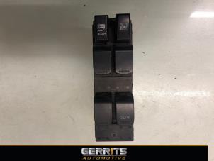 Gebruikte Elektrisch Raam Schakelaar Suzuki Swift (ZA/ZC/ZD1/2/3/9) 1.3 VVT 16V Prijs € 24,99 Margeregeling aangeboden door Gerrits Automotive BV