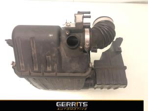 Gebruikte Luchtfilterhuis Suzuki Swift (ZA/ZC/ZD1/2/3/9) 1.3 VVT 16V Prijs € 29,99 Margeregeling aangeboden door Gerrits Automotive BV