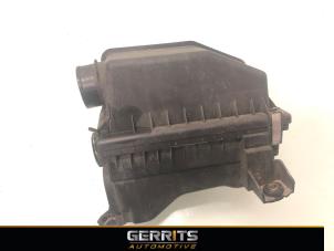Gebruikte Luchtfilterhuis Mitsubishi Colt (Z2/Z3) 1.3 16V Prijs € 21,98 Margeregeling aangeboden door Gerrits Automotive BV