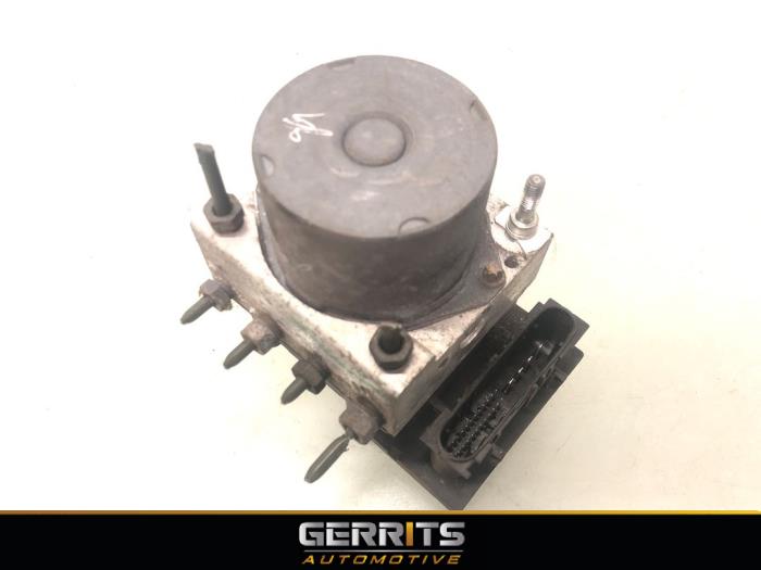 Gebruikte ABS Pomp Nissan Micra (K12) 1.2 16V Prijs € 29,99 Margeregeling aangeboden door Gerrits Automotive BV