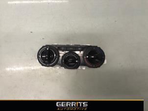 Gebruikte Airco bedieningspaneel Peugeot 208 I (CA/CC/CK/CL) 1.0 Vti 12V PureTech Prijs € 74,99 Margeregeling aangeboden door Gerrits Automotive BV