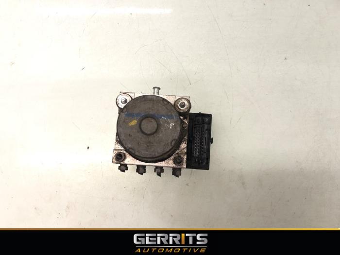Gebruikte ABS Pomp Opel Movano 2.3 CDTi 16V FWD Prijs € 149,99 Margeregeling aangeboden door Gerrits Automotive BV