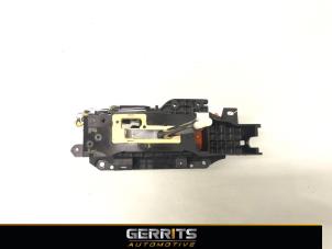 Gebruikte Selectiehendel automaat Renault Megane IV Estate (RFBK) 1.3 TCE 100 16V Prijs € 74,99 Margeregeling aangeboden door Gerrits Automotive BV