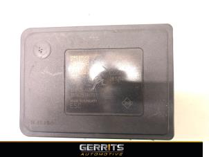 Gebruikte ABS Pomp Renault Megane IV Estate (RFBK) 1.3 TCE 100 16V Prijs € 124,99 Margeregeling aangeboden door Gerrits Automotive BV