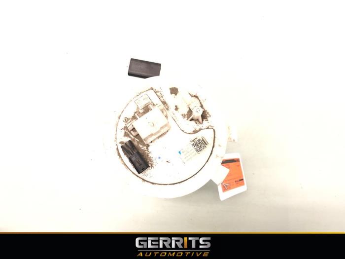 Gebruikte Tank element Pomp Renault Megane IV Estate (RFBK) 1.3 TCE 100 16V Prijs € 49,99 Margeregeling aangeboden door Gerrits Automotive BV