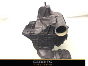 Gebruikte Luchtfilterhuis Renault Megane IV Estate (RFBK) 1.3 TCE 100 16V Prijs € 39,99 Margeregeling aangeboden door Gerrits Automotive BV