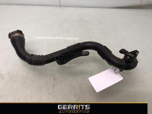 Gebruikte Intercooler Buis Dacia Duster (HS) 1.2 TCE 16V Prijs € 99,99 Margeregeling aangeboden door Gerrits Automotive BV