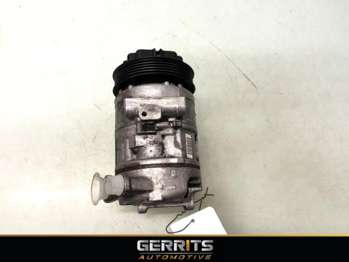 Gebruikte Aircopomp Opel Corsa E 1.0 SIDI Turbo 12V Prijs € 89,99 Margeregeling aangeboden door Gerrits Automotive BV