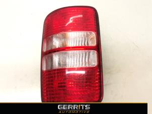 Gebruikte Achterlicht rechts Volkswagen Caddy III (2KA,2KH,2CA,2CH) 1.6 TDI 16V Prijs € 42,34 Inclusief btw aangeboden door Gerrits Automotive BV