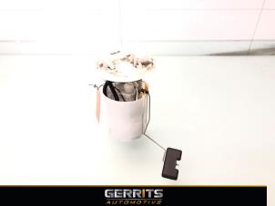 Gebruikte Tank element Pomp Renault Megane IV Estate (RFBK) 1.2 Energy TCE 100 Prijs € 79,99 Margeregeling aangeboden door Gerrits Automotive BV