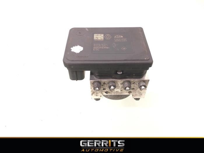Gebruikte ABS Pomp Renault Megane IV Estate (RFBK) 1.2 Energy TCE 100 Prijs € 199,99 Margeregeling aangeboden door Gerrits Automotive BV