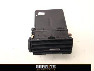 Gebruikte Luchtrooster Dashboard Ford Kuga I 2.0 TDCi 16V 163 4x4 Prijs € 19,99 Margeregeling aangeboden door Gerrits Automotive BV