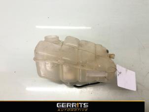 Gebruikte Expansievat Volvo V40 (MV) 2.0 D2 16V Prijs € 24,99 Margeregeling aangeboden door Gerrits Automotive BV