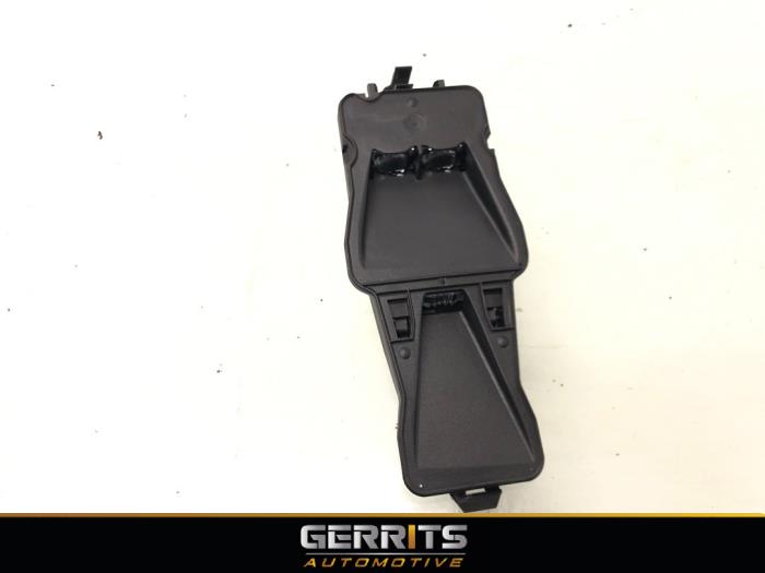 Gebruikte Sensor regen Volvo V40 (MV) 2.0 D2 16V Prijs € 49,99 Margeregeling aangeboden door Gerrits Automotive BV
