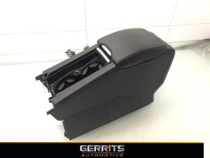 Gebruikte Middenconsoles Volvo V60 I (FW/GW) 1.6 DRIVe Prijs € 49,99 Margeregeling aangeboden door Gerrits Automotive BV
