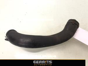 Gebruikte Intercooler Slang Volvo V60 I (FW/GW) 1.6 DRIVe Prijs € 31,90 Margeregeling aangeboden door Gerrits Automotive BV