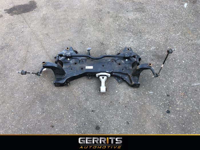 Gebruikte Subframe Kia Ceed Sportswagon (CDF) 1.6 GDI 16V PHEV Prijs € 299,99 Margeregeling aangeboden door Gerrits Automotive BV