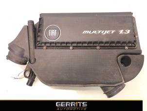 Gebruikte Luchtfilterhuis Fiat Punto Evo (199) 1.3 JTD Multijet 85 16V Euro 5 Prijs € 36,30 Margeregeling aangeboden door Gerrits Automotive BV