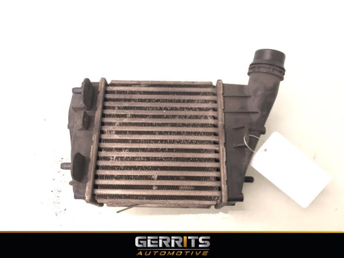 Gebruikte Intercooler Renault Twingo II (CN) 1.5 dCi 90 FAP Prijs € 29,99 Margeregeling aangeboden door Gerrits Automotive BV