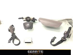 Gebruikte Airbag Set + Module Renault Master III (MA/MB/MC/MD/MH/MF/MG/MH) 2.3 dCi 16V Prijs € 786,49 Inclusief btw aangeboden door Gerrits Automotive BV