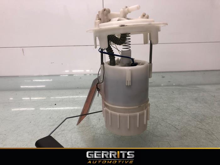 Gebruikte Tank element Pomp Citroen C4 Cactus (0B/0P) 1.2 PureTech 82 12V Prijs € 49,99 Margeregeling aangeboden door Gerrits Automotive BV