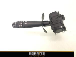 Gebruikte Schakelaar Licht Dacia Duster (HS) 1.6 16V Prijs € 39,99 Margeregeling aangeboden door Gerrits Automotive BV