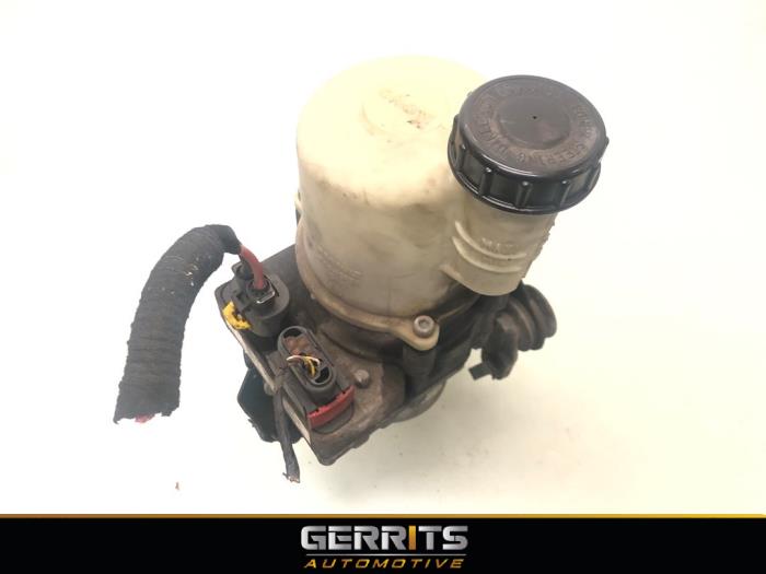 Gebruikte Servopomp Dacia Duster (HS) 1.6 16V Prijs € 259,99 Margeregeling aangeboden door Gerrits Automotive BV