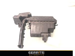 Gebruikte Luchtfilterhuis Mitsubishi Space Star (A0) 1.2 12V Prijs € 74,99 Margeregeling aangeboden door Gerrits Automotive BV