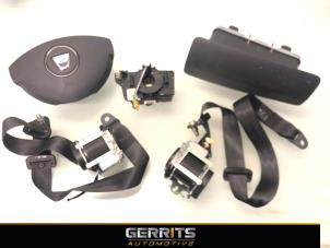 Gebruikte Airbag set Dacia Duster (HS) 1.6 16V Prijs € 499,99 Margeregeling aangeboden door Gerrits Automotive BV