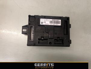 Gebruikte Computer Body Control Renault Clio IV (5R) 0.9 Energy TCE 90 12V Prijs € 49,99 Margeregeling aangeboden door Gerrits Automotive BV