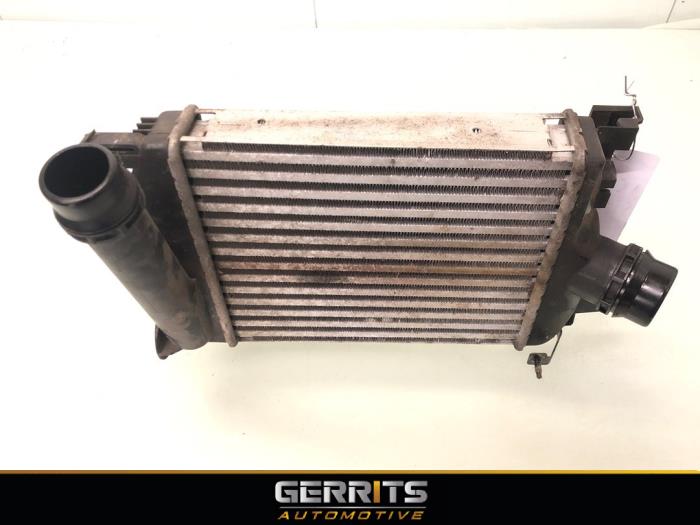 Gebruikte Intercooler Renault Clio IV (5R) 0.9 Energy TCE 90 12V Prijs € 29,99 Margeregeling aangeboden door Gerrits Automotive BV