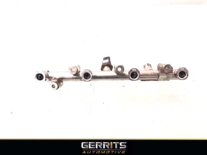 Gebruikte Injector brug Renault Scénic IV (RFAJ) 1.3 TCE 140 16V Prijs € 99,99 Margeregeling aangeboden door Gerrits Automotive BV