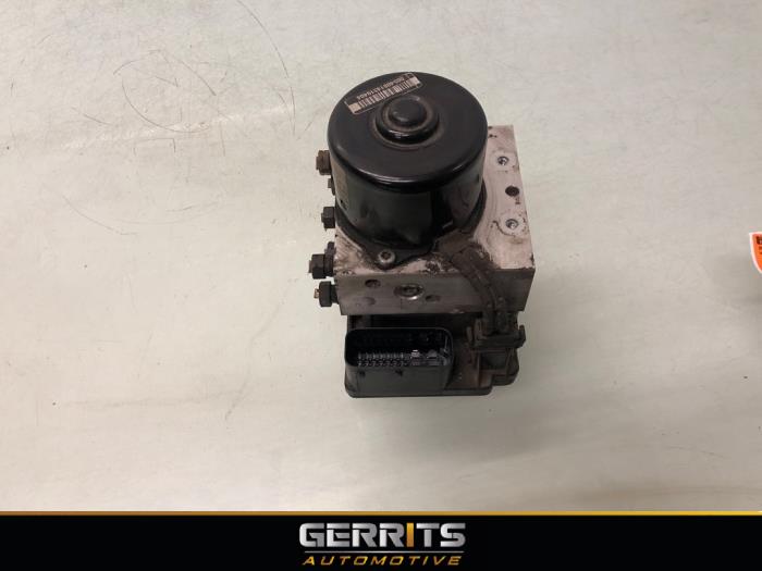 Gebruikte ABS Pomp Volvo S80 (TR/TS) 2.5 D Prijs € 74,95 Margeregeling aangeboden door Gerrits Automotive BV