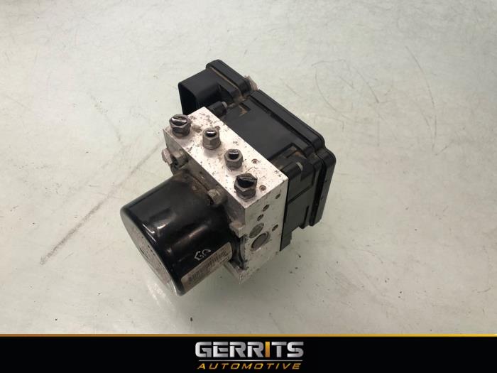 Gebruikte ABS Pomp Ford Focus 3 Wagon 1.0 Ti-VCT EcoBoost 12V 125 Prijs € 74,99 Margeregeling aangeboden door Gerrits Automotive BV