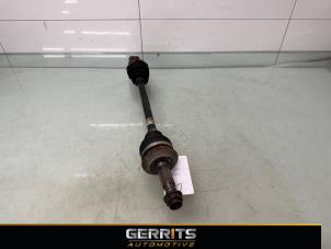 Gebruikte Aandrijfas links-voor Toyota Yaris II (P9) 1.0 12V VVT-i Prijs € 34,99 Margeregeling aangeboden door Gerrits Automotive BV