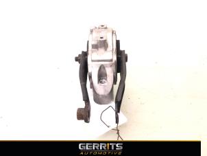 Gebruikte Motorrubber Volvo V70 (BW) 2.4 D5 20V Prijs € 24,99 Margeregeling aangeboden door Gerrits Automotive BV