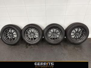 Gebruikte Velgen set + banden Landrover Range Rover Evoque (LVJ/LVS) 2.0 16V Prijs € 749,99 Margeregeling aangeboden door Gerrits Automotive BV