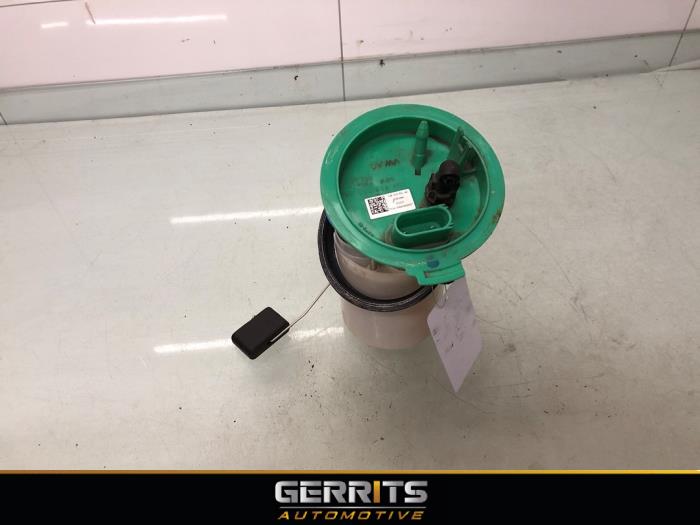 Gebruikte Tank element Pomp Volkswagen Golf VII (AUA) 1.4 TSI 16V Prijs € 34,99 Margeregeling aangeboden door Gerrits Automotive BV