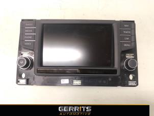 Gebruikte Display Multi Media regelunit Volkswagen Golf VII (AUA) 1.4 TSI 16V Prijs € 249,99 Margeregeling aangeboden door Gerrits Automotive BV
