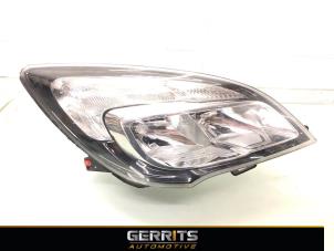 Gebruikte Rechter Koplamp Opel Meriva 1.4 Turbo 16V ecoFLEX Prijs € 149,99 Margeregeling aangeboden door Gerrits Automotive BV