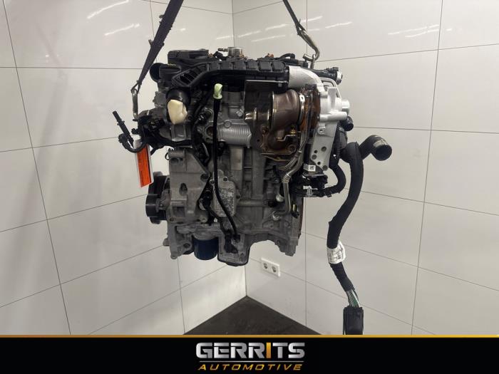 Motor van een Opel Crossland (X) 1.2 Turbo 12V 2023