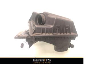 Gebruikte Luchtfilterhuis Opel Astra J Sports Tourer (PD8/PE8/PF8) 1.3 CDTI 16V ecoFlex Prijs € 34,99 Margeregeling aangeboden door Gerrits Automotive BV