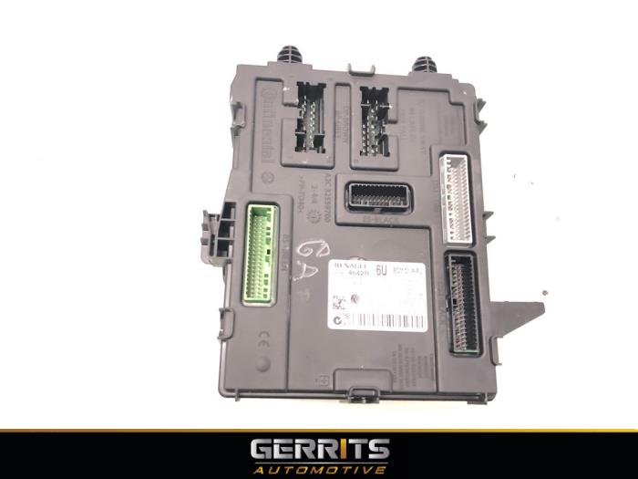 Gebruikte BCM Renault Grand Scénic IV (RFAR) 1.3 TCE 140 16V Prijs € 164,99 Margeregeling aangeboden door Gerrits Automotive BV