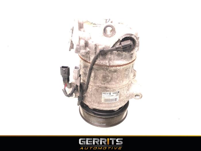 Gebruikte Aircopomp Renault Grand Scénic IV (RFAR) 1.3 TCE 140 16V Prijs € 99,99 Margeregeling aangeboden door Gerrits Automotive BV